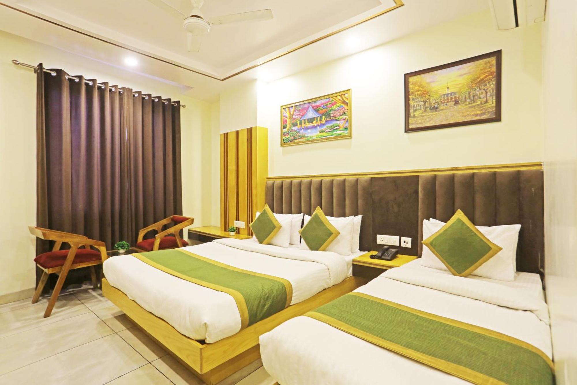 Hotel Aman Imperial Just A Minute Away From New Delhi Railway Station And Connaught Place Buitenkant foto