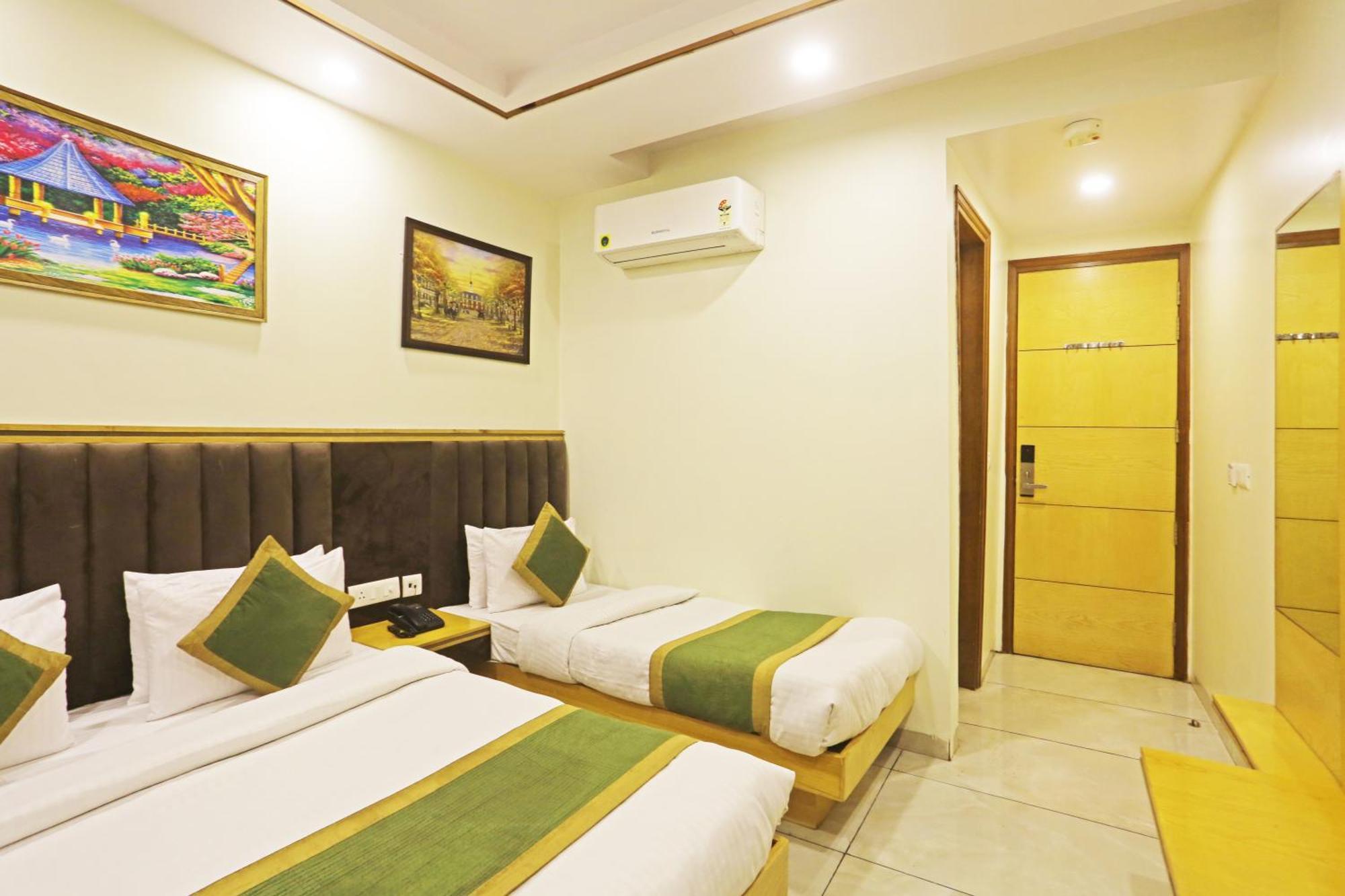 Hotel Aman Imperial Just A Minute Away From New Delhi Railway Station And Connaught Place Buitenkant foto