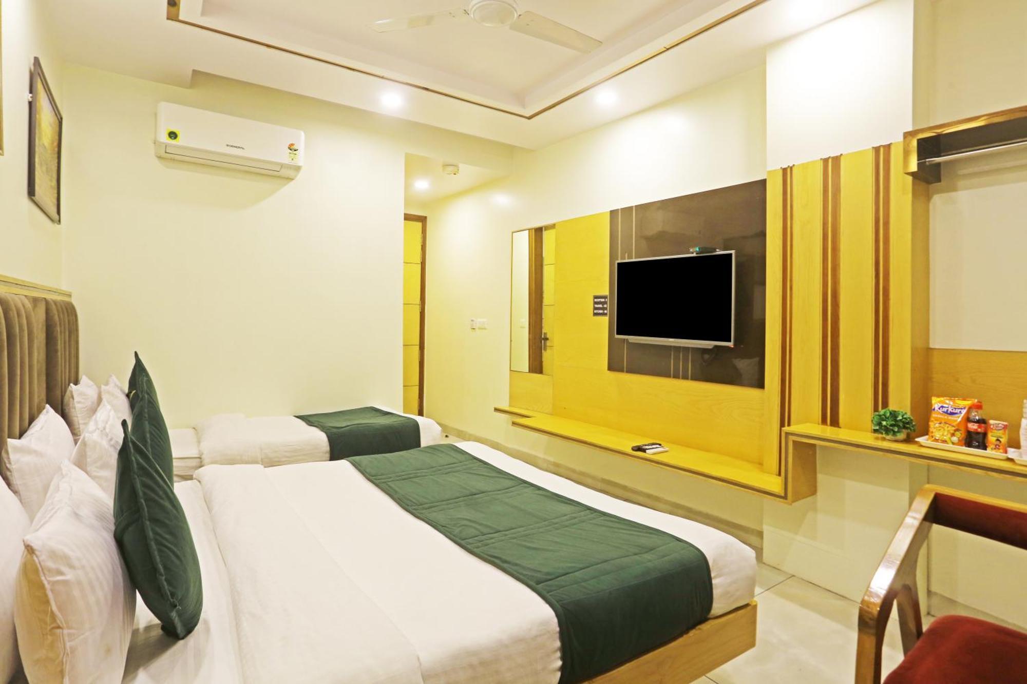 Hotel Aman Imperial Just A Minute Away From New Delhi Railway Station And Connaught Place Buitenkant foto