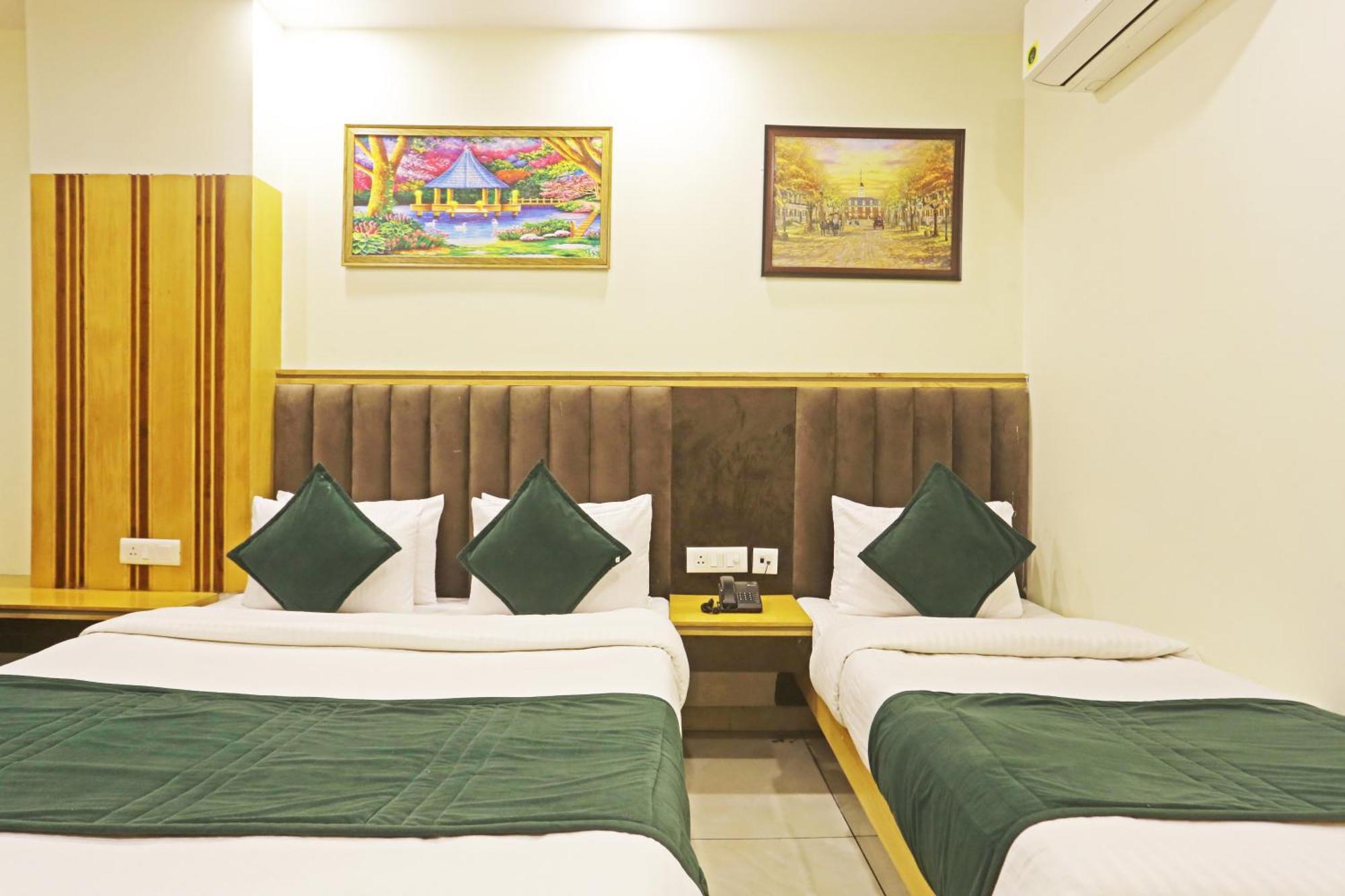 Hotel Aman Imperial Just A Minute Away From New Delhi Railway Station And Connaught Place Buitenkant foto
