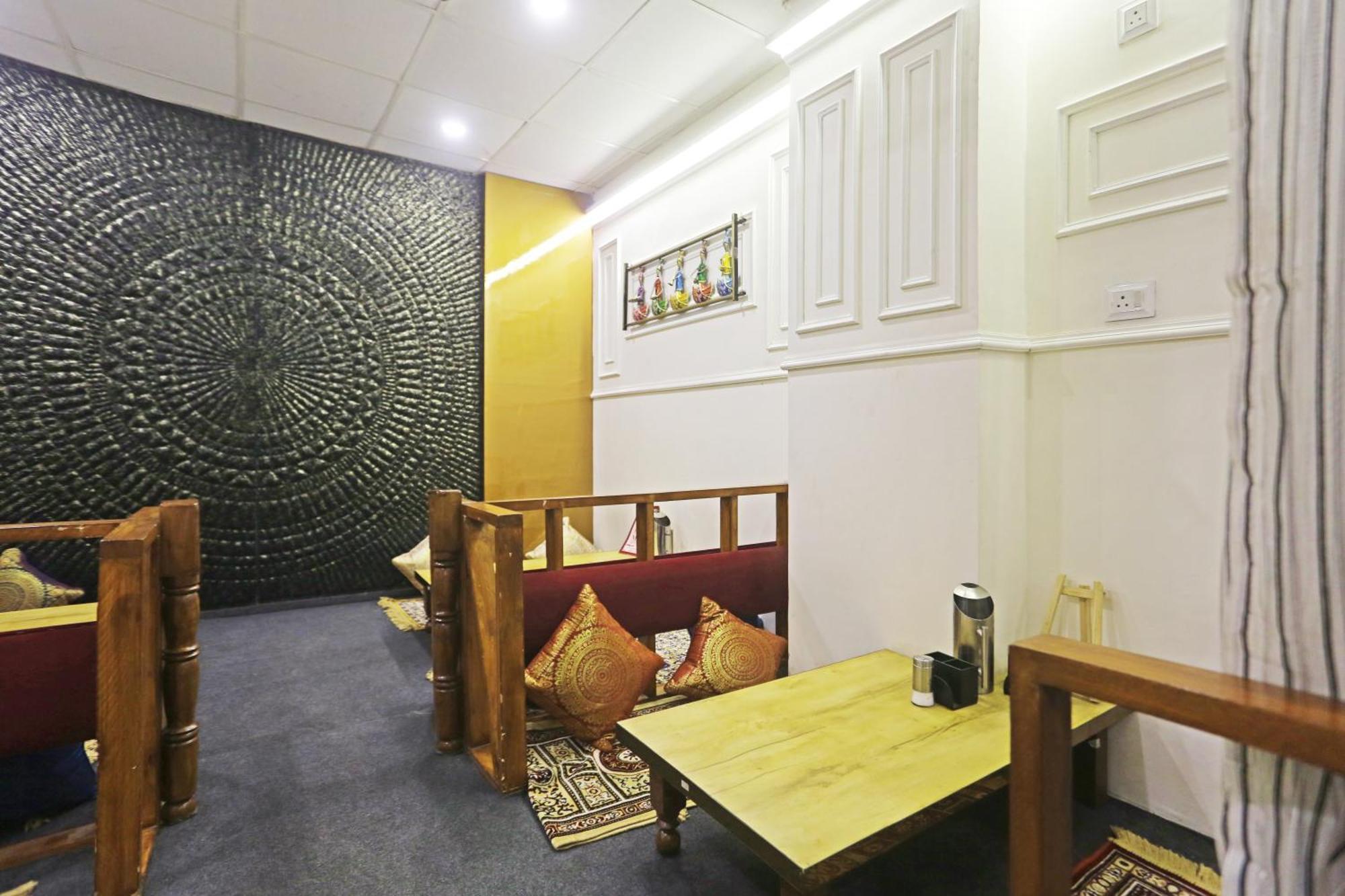 Hotel Aman Imperial Just A Minute Away From New Delhi Railway Station And Connaught Place Buitenkant foto