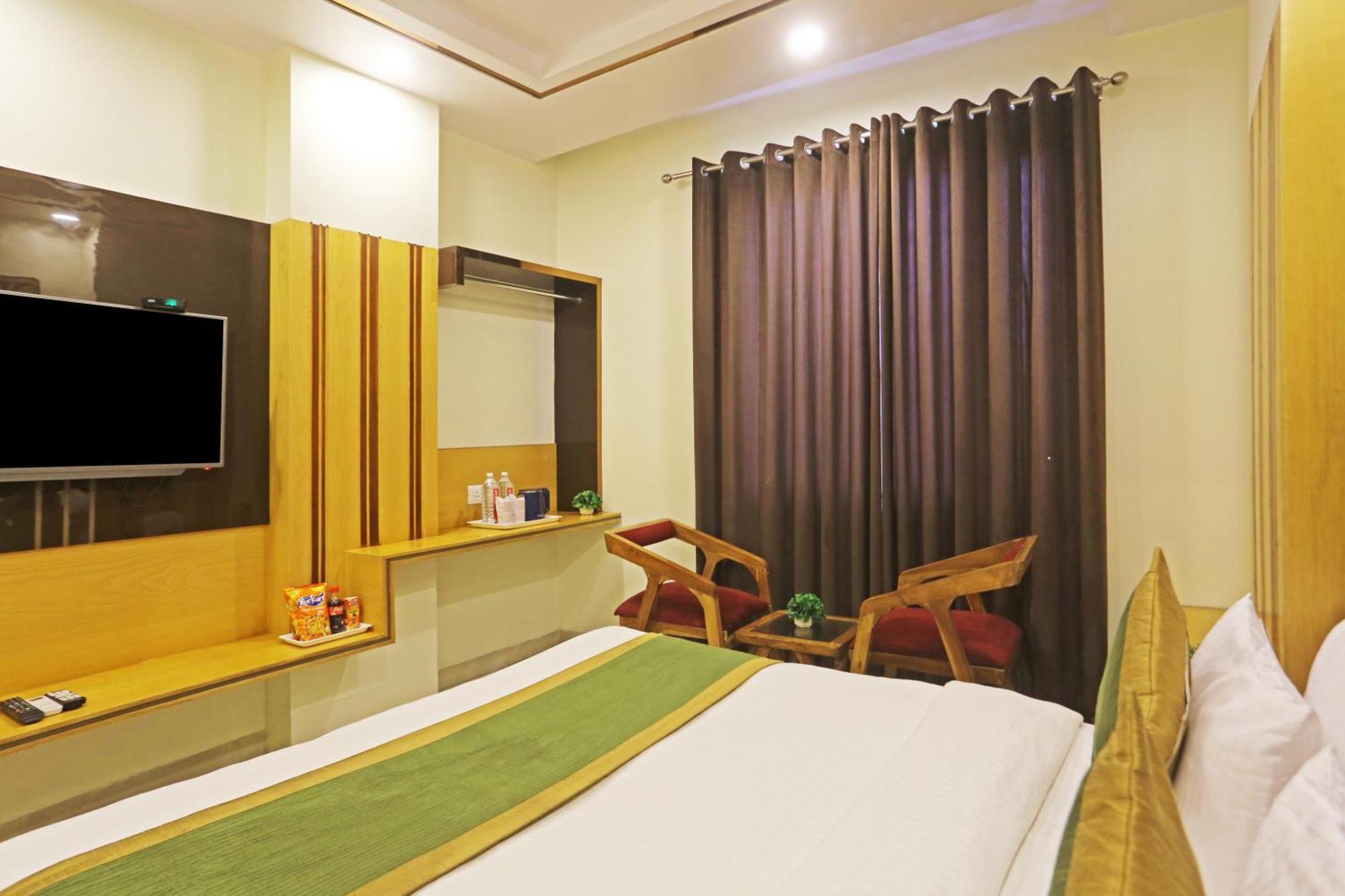 Hotel Aman Imperial Just A Minute Away From New Delhi Railway Station And Connaught Place Buitenkant foto