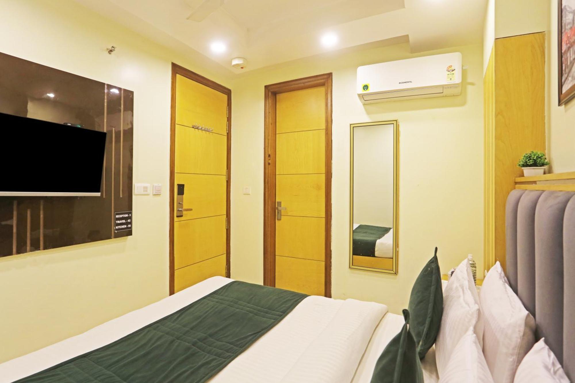 Hotel Aman Imperial Just A Minute Away From New Delhi Railway Station And Connaught Place Buitenkant foto