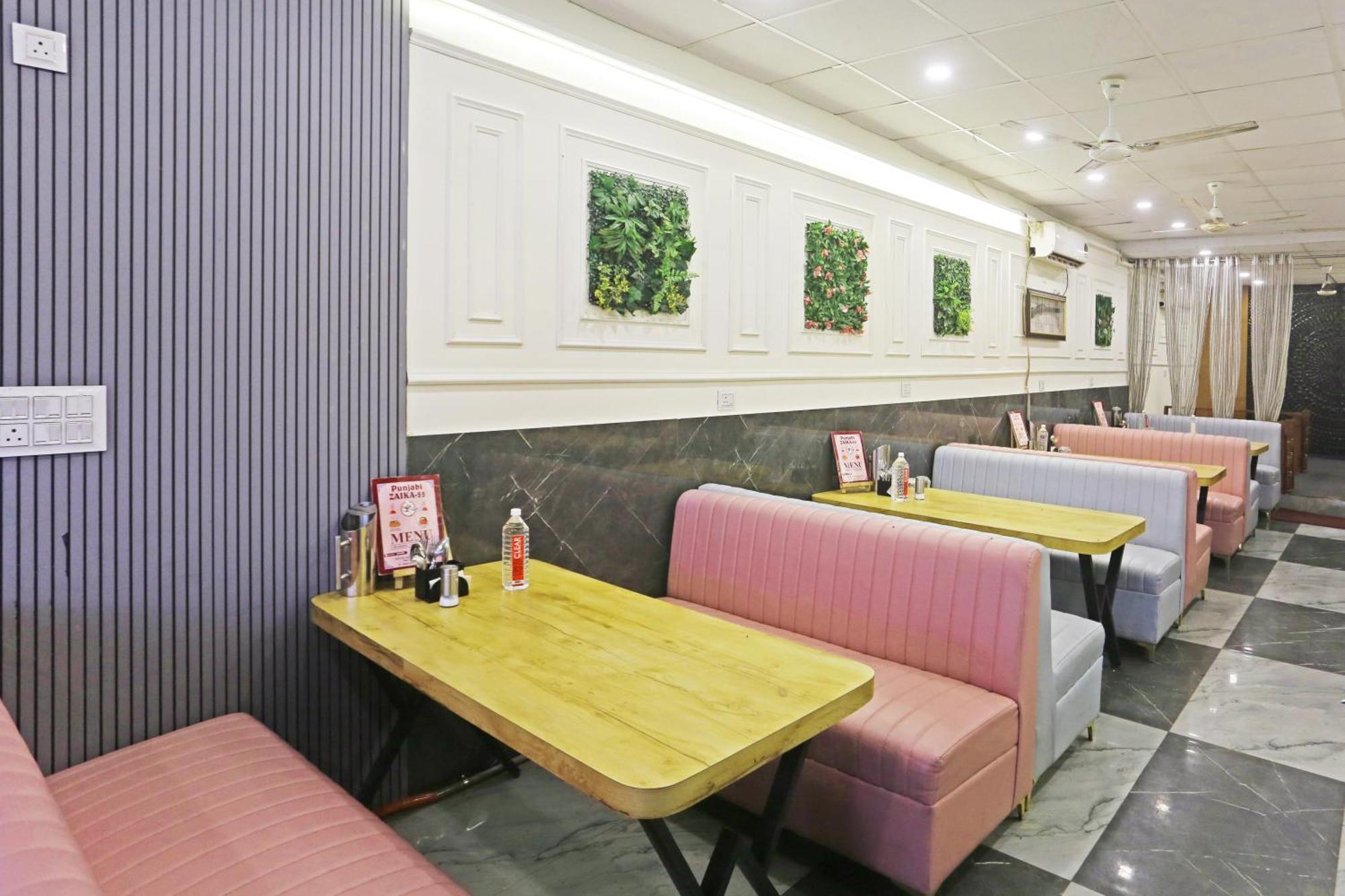Hotel Aman Imperial Just A Minute Away From New Delhi Railway Station And Connaught Place Buitenkant foto