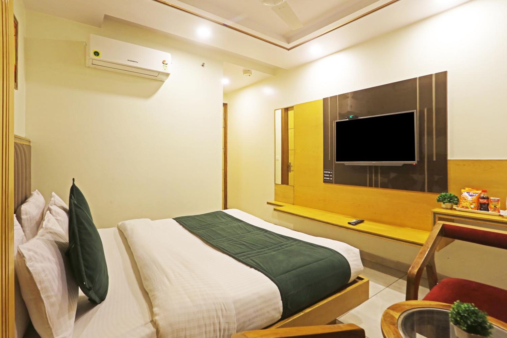 Hotel Aman Imperial Just A Minute Away From New Delhi Railway Station And Connaught Place Buitenkant foto